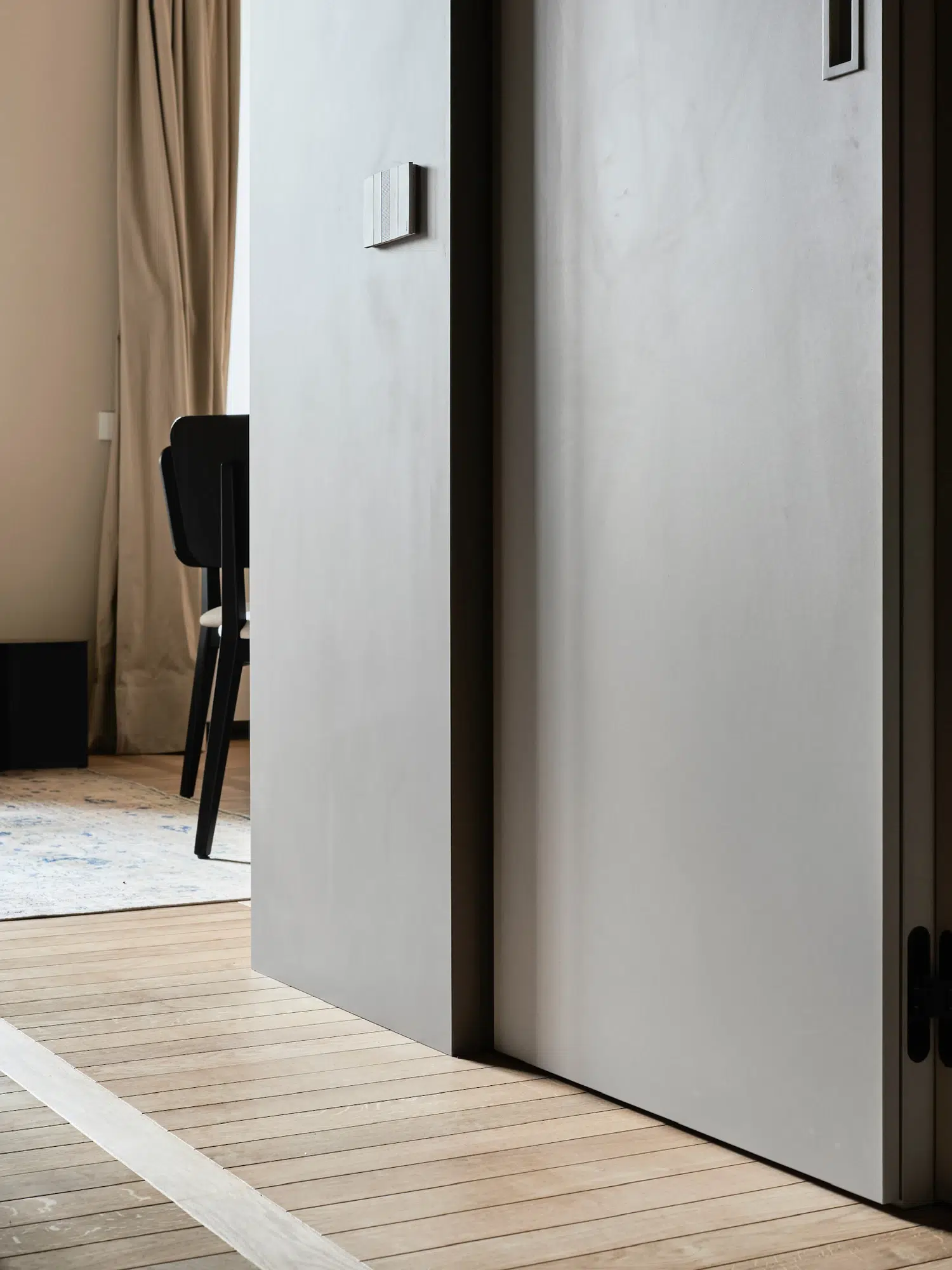 superficie-in-legno-quercia-per-mini-loft-san-babila